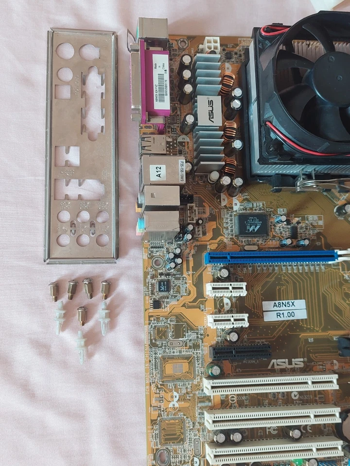 ASUS A8N5X AMD Socket 939 ATX Motherboard+CPU AMD Athlon 64 3000+ 1.8GHz+BP - Image 4 of 4