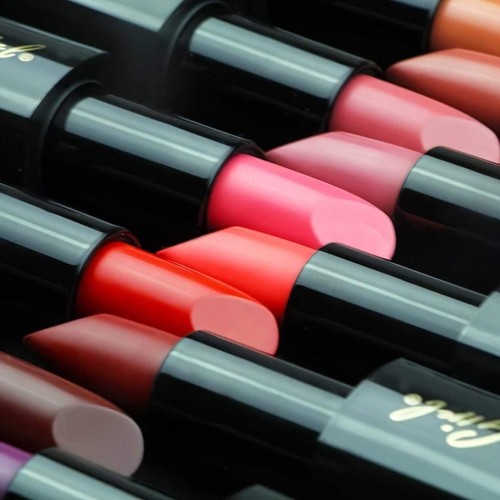 L.A. Girl Lip Attraction Lipstick, Scandal GLC589 - Picture 3 of 5