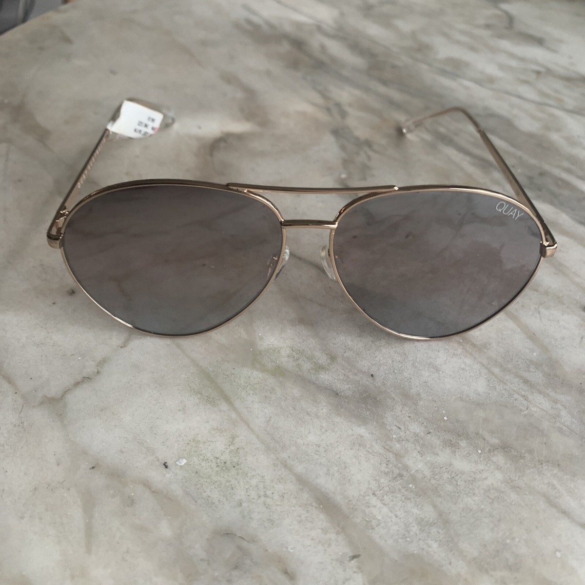 Quay Just Sayin Mirrored Aviator Sunglasses Gold Silver  display picture 1