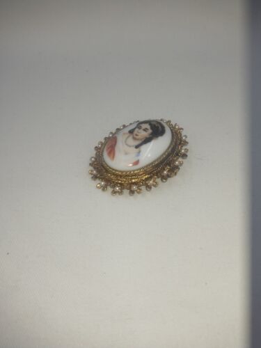VTG Hand Painted Porcelain portrait Beautiful Woman Cameo Brooch Pin Left Facing - Picture 5 of 8