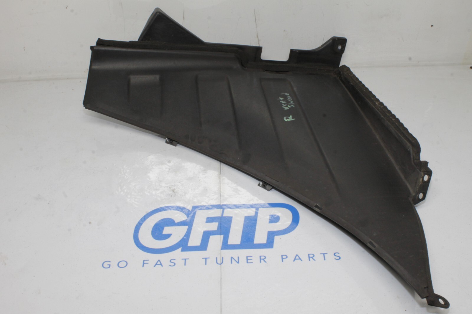 12-14 MCLAREN MP4-12C MP4 12C 570 650 OEM RH QUARTER PANEL DUCT SHROUD 11A4117CP