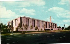 The Museum Of History And Technology Smithsonian Washington DC Vintage Postcard