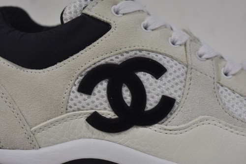 Chanel REV White Black CC Logo Leather Lace Up Flat Runner Trainer Sneaker 39.5 - Picture 3 of 12