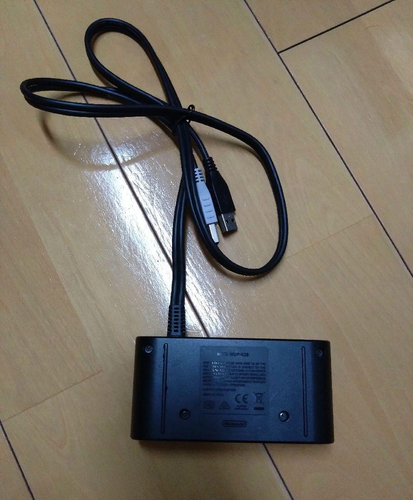 Offizieller Nintendo Wii U GameCube Controller Adapter WUP-028 Zubehör - Bild 2 von 3
