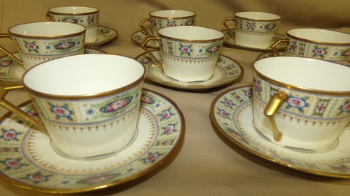 Limoges J.B.T & Cie 8 Teacups & Saucers Antique - Picture 2 of 6