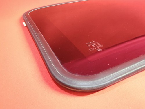 1997-2001 Lexus ES300 Moonroof Sunroof Glass Window Assembly 63201-33051 - Picture 3 of 12