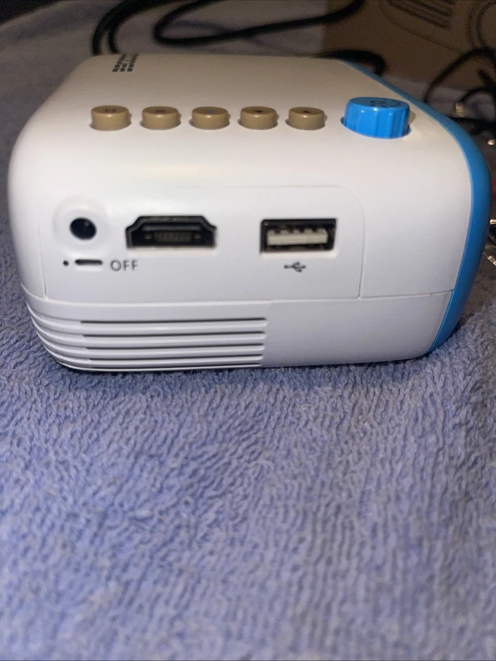 Mini Projector LED - GooDee YG200 Mini Portable Projector - Blue - Image 3 of 4