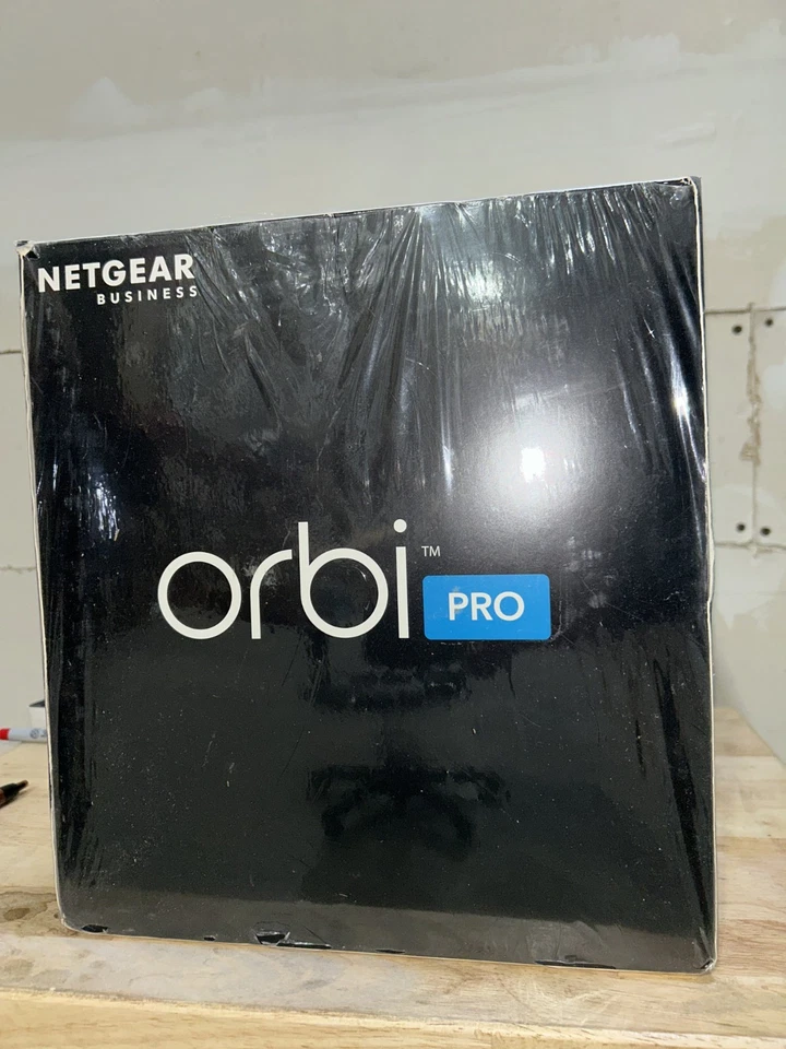 NETGEAR SRK60100NAS Orbi Pro AC3000 Tri Band Whole Home Wi-Fi System -2 Pieces - - Image 2 of 4