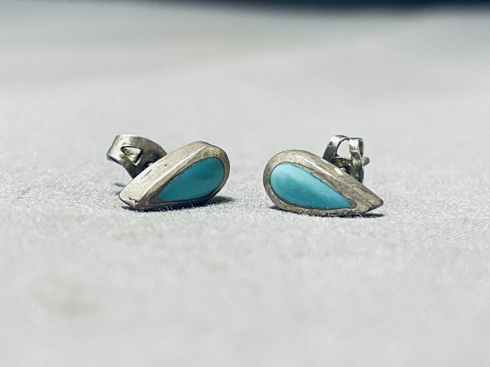 VINTAGE STERLING NATIVE AMERICAN JEWELRY EARRINGS