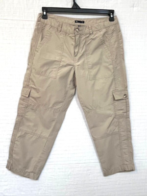 EUC Gap Women's Cargo Capri/ Cropped  Pants  Size 8 Taupe