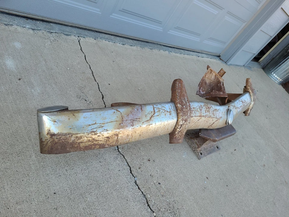 Parachoques delantero Buick Series 50, 60, 90 1934-35 con soportes de apoyo Foto 2 de 4