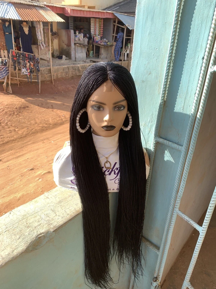 Peluca trenzada a mano con cierre de encaje nano torcido, micro torcido, giro senegalés Foto 3 de 4