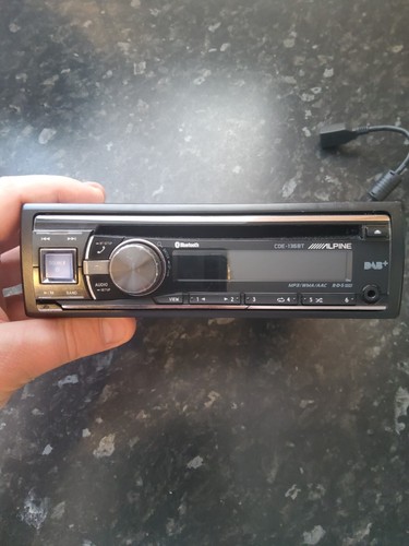 Alpine Land Rover DAB Upgrade CDE-136BT CD/MP3/USB DAB/DAB+ Bluetooth® Built in