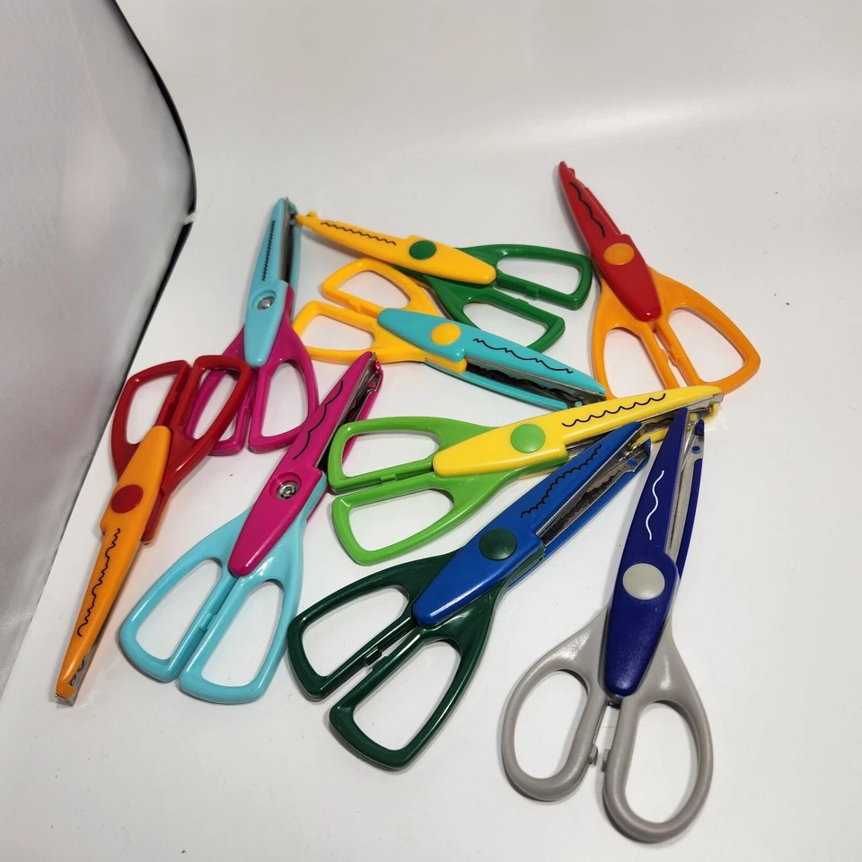 Lot of 9 Craft Scissors All Different Unbranded Scrapbooking Crafting Decorating - Image 3 of 4