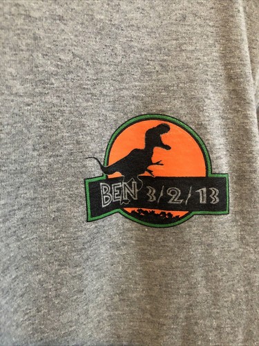 Jurassic Park 3 T-Shirt Ben 3/2/13 Gray Long Sleeves EUC Hildebrand - Picture 3 of 6