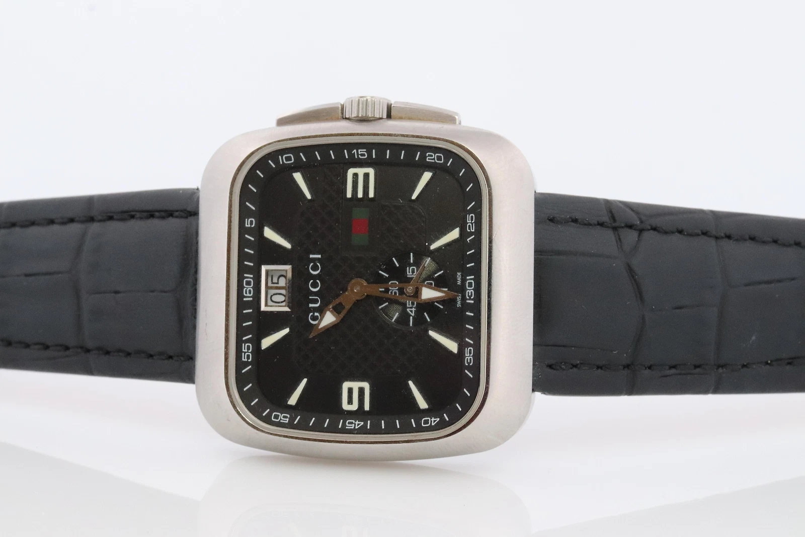 Montre Gucci. COUPÉ GUCCI 131.3. Grande montre homme Gucci.