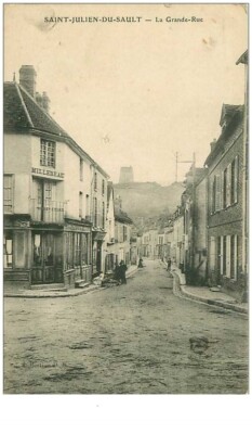 89. SAINT JULIEN DU SAULT. Nr. 11870. LA GRANDE RUE.COMMERCE MILLEREAU. SIEHE ZUSTAND. T