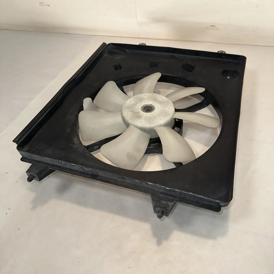 Conjunto de ventilador de refrigeración condensador Honda CR-V 2015 probado OEM Foto 3 de 4