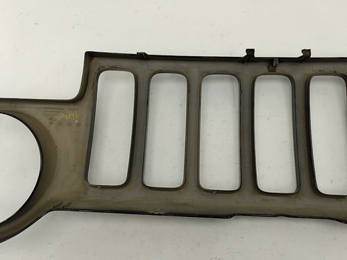Jeep Liberty KJ Front Outer Radiator Grille Cover Fits 2002 2003 2004 02 03 04 - Picture 8 of 12