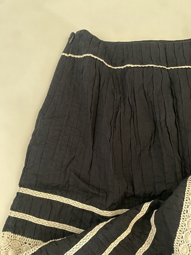 ANN TAYLOR Black Ivory Knee Length Full Cotton & Crochet Lace Skirt Sz 6 Lined - Picture 9 of 9