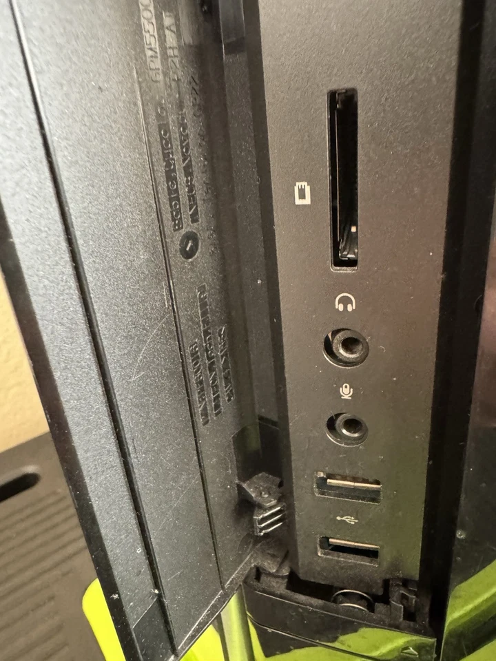 Dell Inspiron 3647 SFF Desktop | Intel Core i3 3.4GHz | 4GB RAM | No HDD - Image 2 of 4