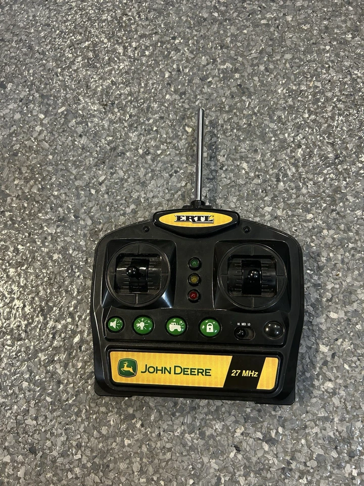 ERTL John Deere 9620 Farm Tractor 1:16 Scale Battery Operated see video tested - Image 2 of 4