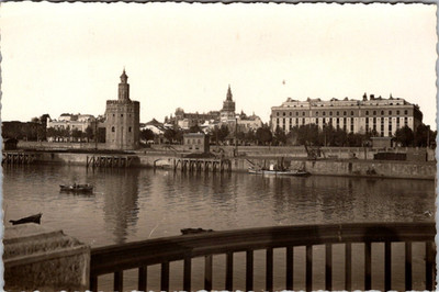 Sevilla Spain Vintage Torre del Oro Riverfront Postcard [AA]