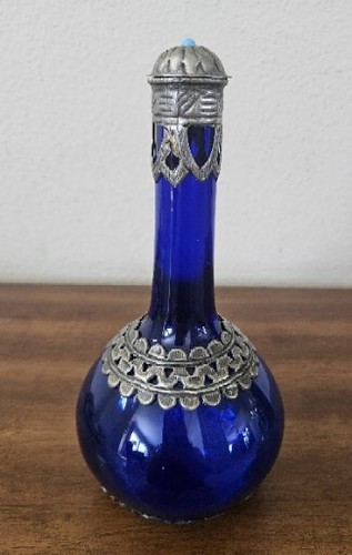 Cobalt Blue & Silver Metal VTG Art Glass Display Decanter. Made in India. - Picture 4 of 15