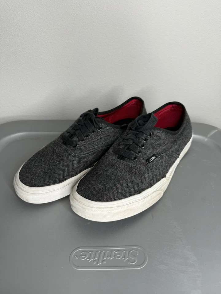 Vans Classic Black Skateboard Shoes (Men’s Size 10) - Image 3 of 4