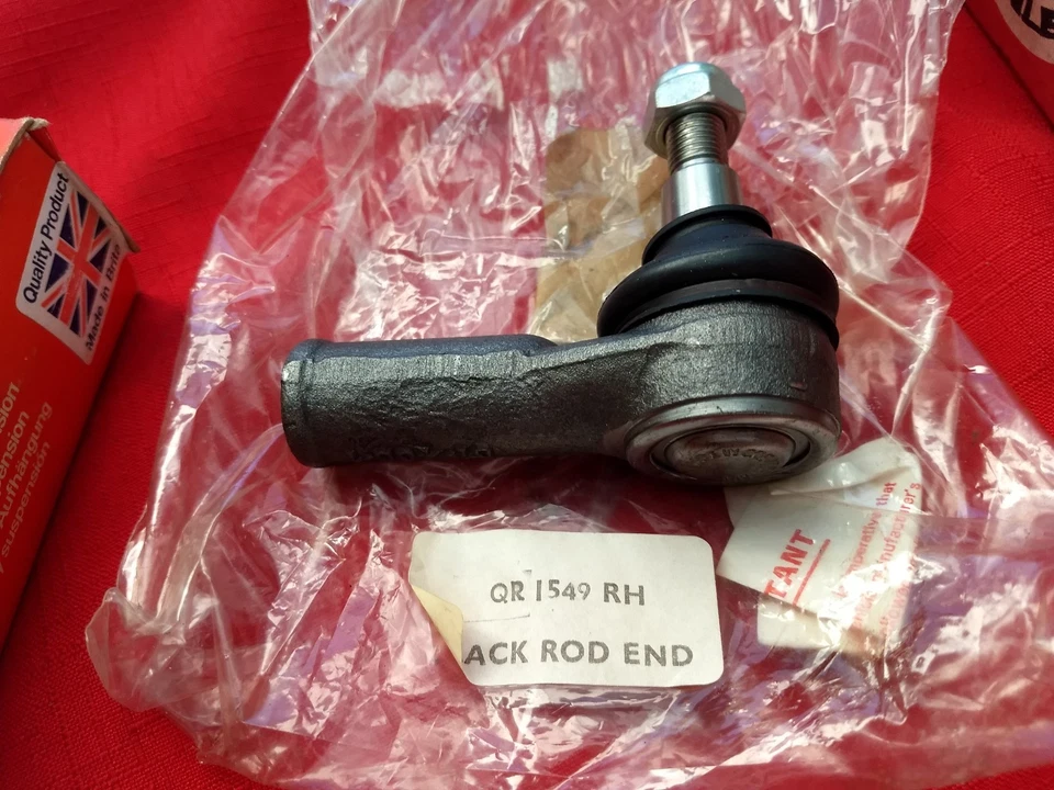 Nuevo de Lote Antiguo Quinton Hazell Track Tie Rod End QR1549RH Triumph TR250 TR6 Foto 3 de 3
