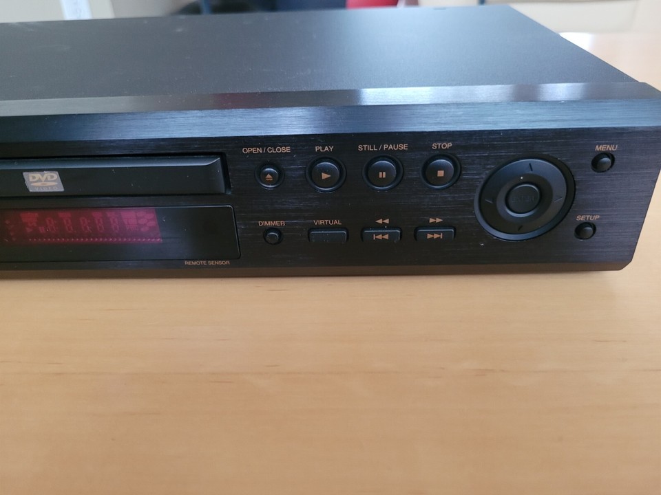 DENON DVD VIDEO PLAYER DVD910 WITH REMOTE AND HIGH END BRAIDED CABLES