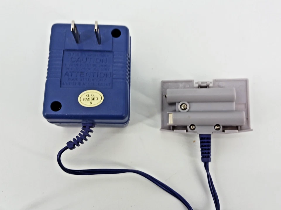 Nintendo GBA Púrpura Lote Gamester Adaptador de CA DC-DC Nyko Worm Light Inalámbrico Leer Foto 3 de 4