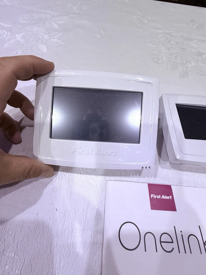 2 First Alert Onelink THERM-500 Thermostats + Manual –  - Image 4 of 4
