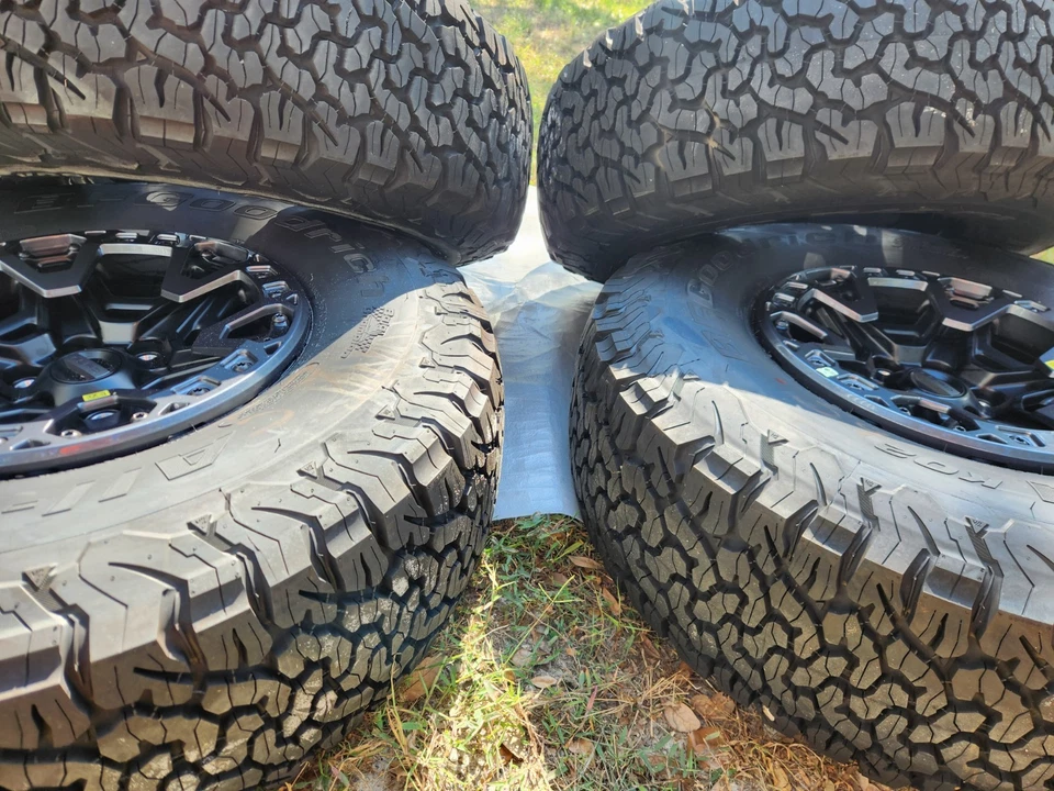 17" Ford F-150 Raptor Bronco R OEM BEADLOCK rims wheels 37" tires 2023 2024 NEW - Image 3 of 4