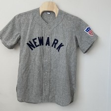Ebbets Field Flannels Newark Bears 1946 Yogi Berra #8 Wool Jersey Gray Size L
