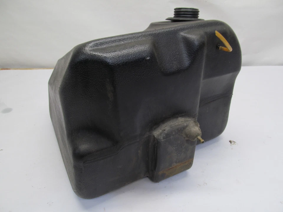 1987 POLARIS TRAIL SKS 488 500 FUEL GAS PETROL TANK RESERVOIR - Image 4 of 4