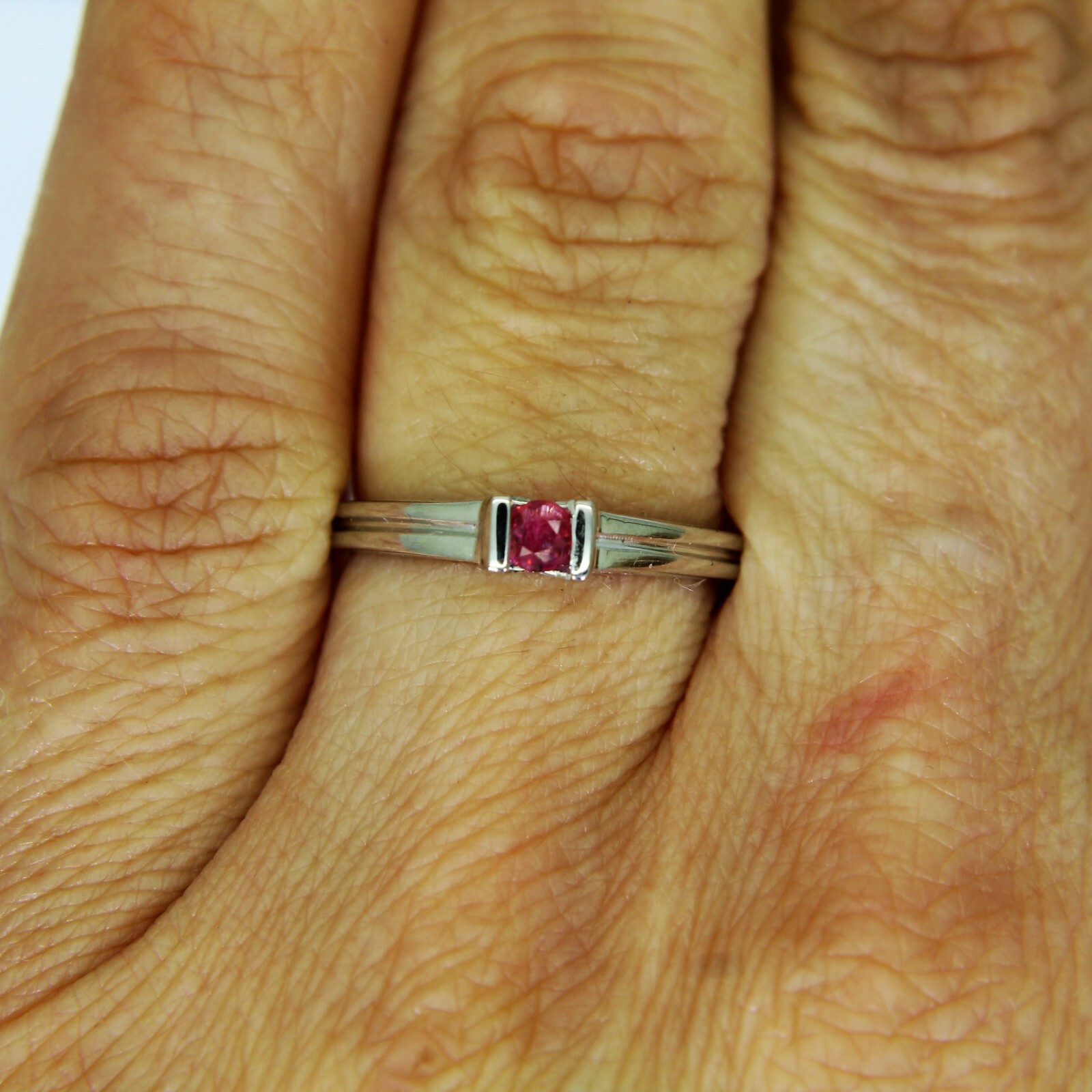 Pretty Ruby Solitaire 18ct White Gold ring J 1/2 … - image 6