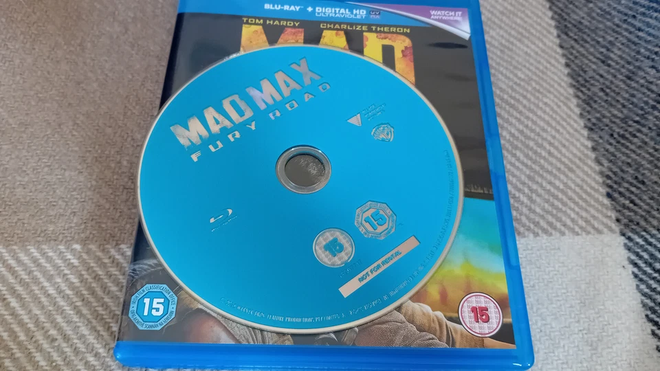 Mad Max: Fury Road (Blu-ray, 2015) - Image 3 of 4