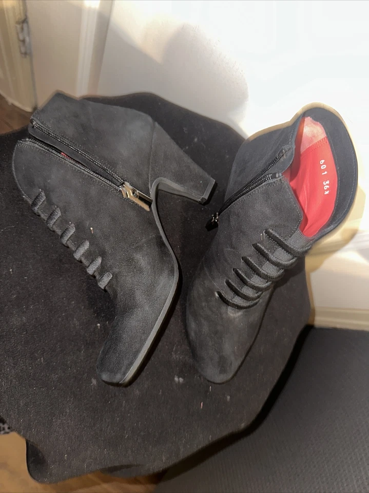 Botas Pos ole rouge camurça preta sólida com zíper lateral biqueira fechada tornozelo tamanho 36.5 - Imagem 2 de 4