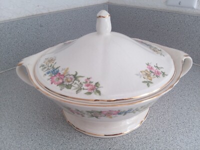 Vintage EDWIN M. KNOWLES Round Floral Covered Casserole Dish / Vegetable Bowl