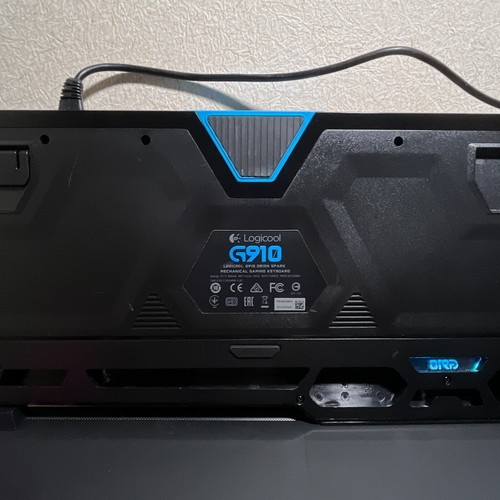 Logitech G910 Orion Spectrum RGB Gaming Keyboard FOR PARTS - Picture 7 of 8