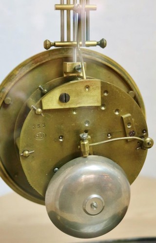 Antique French Mystery Swinging Pendulum Skeleton Mantle Clock Under Glass Dome - 第 12/12 張圖片