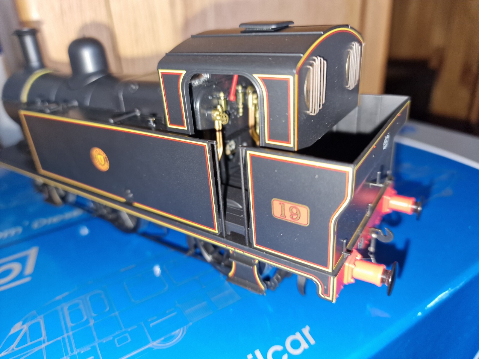 Picture 5 of 5