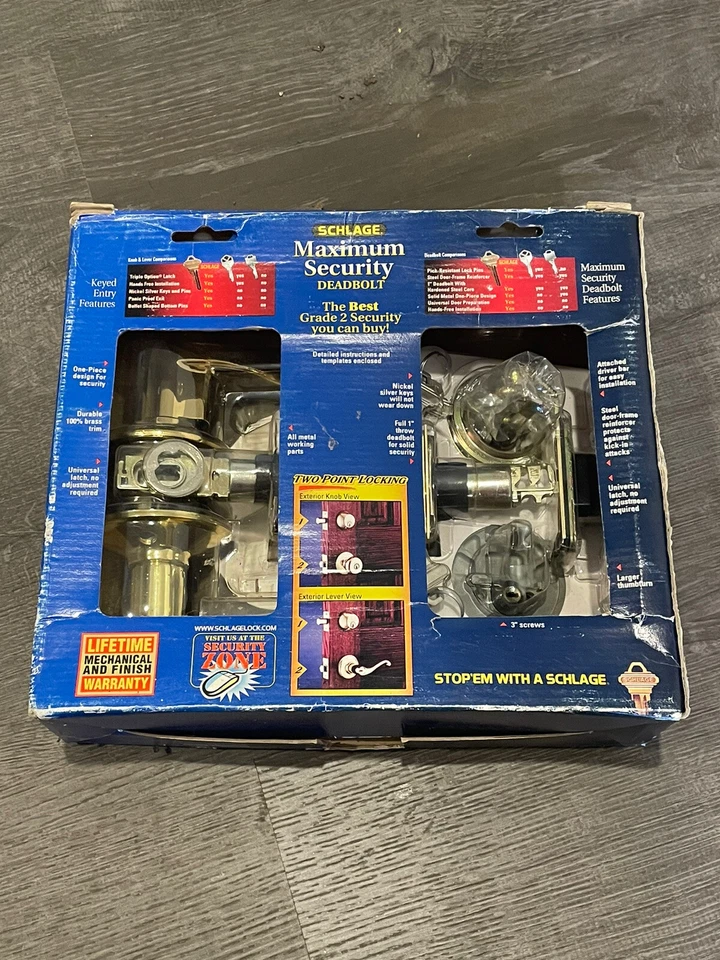 Puerta derecha de latón brillante Schlage Ultima máxima seguridad 1 cerrojo 1 llave de entrada Foto 2 de 4