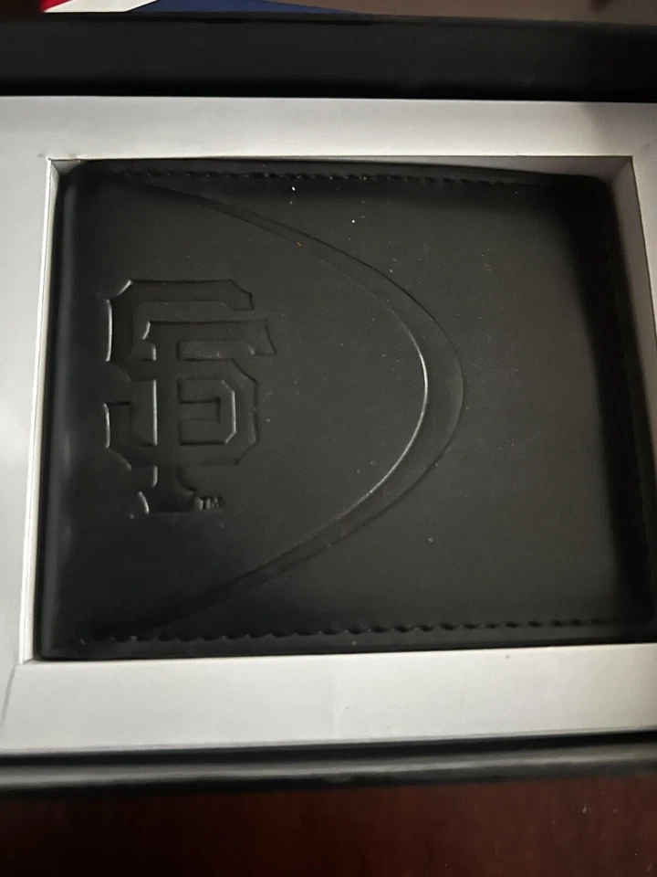 MLB SF Giants Game Time Watch & Wallet Gift Set Brand New - Image 2 of 4