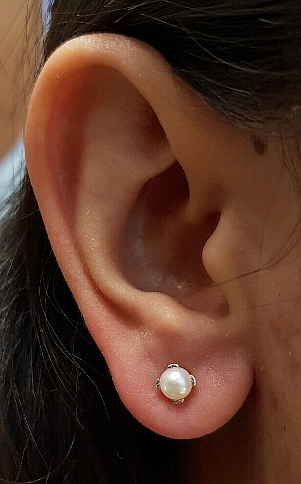 Black Friday Sale 22K Real Yellow Gold Earrings White Pearl