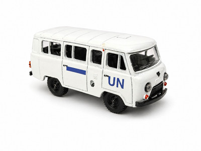 UAZ 452B Buhanka UN 1:43 Grau Tantal Stoßstange beschädigt