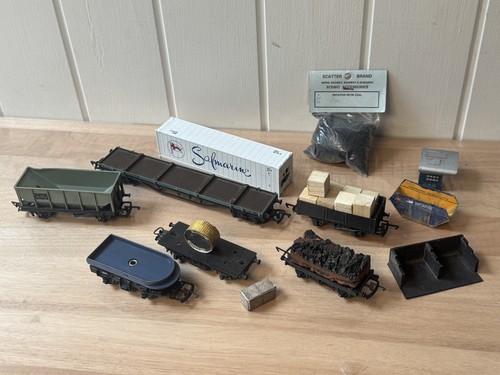 Vintage HO Scale Graveyard of Parts & Accessories *Parts & Repair* Lot
