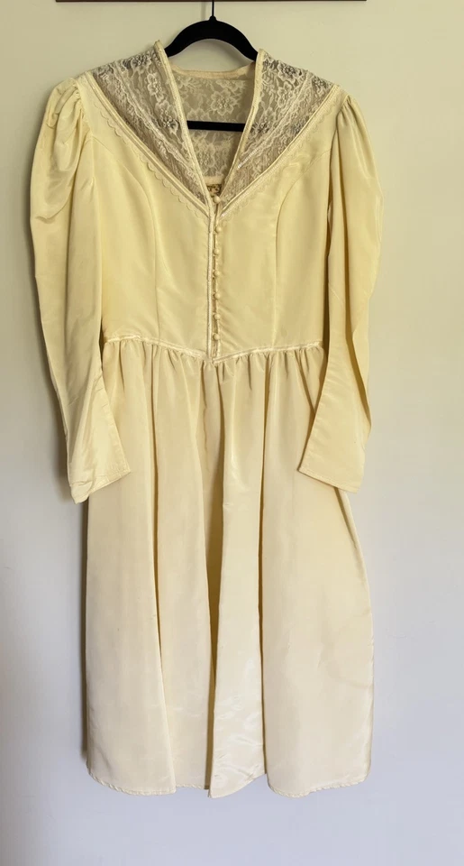 Vestido de novia de colección años 70 Gunne Sax de Jessica pradera satinado encaje marfil amarillo talla 11 Foto 2 de 4