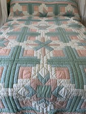 Vtg Quilt Log Cabin Queen Hand Quilted 87x105 Cottage Peach Green 80 s Shams